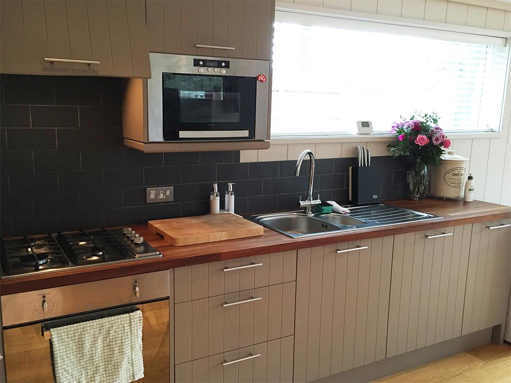3 bedroom park home For Sale in Clitheroe - kitchen1.jpg